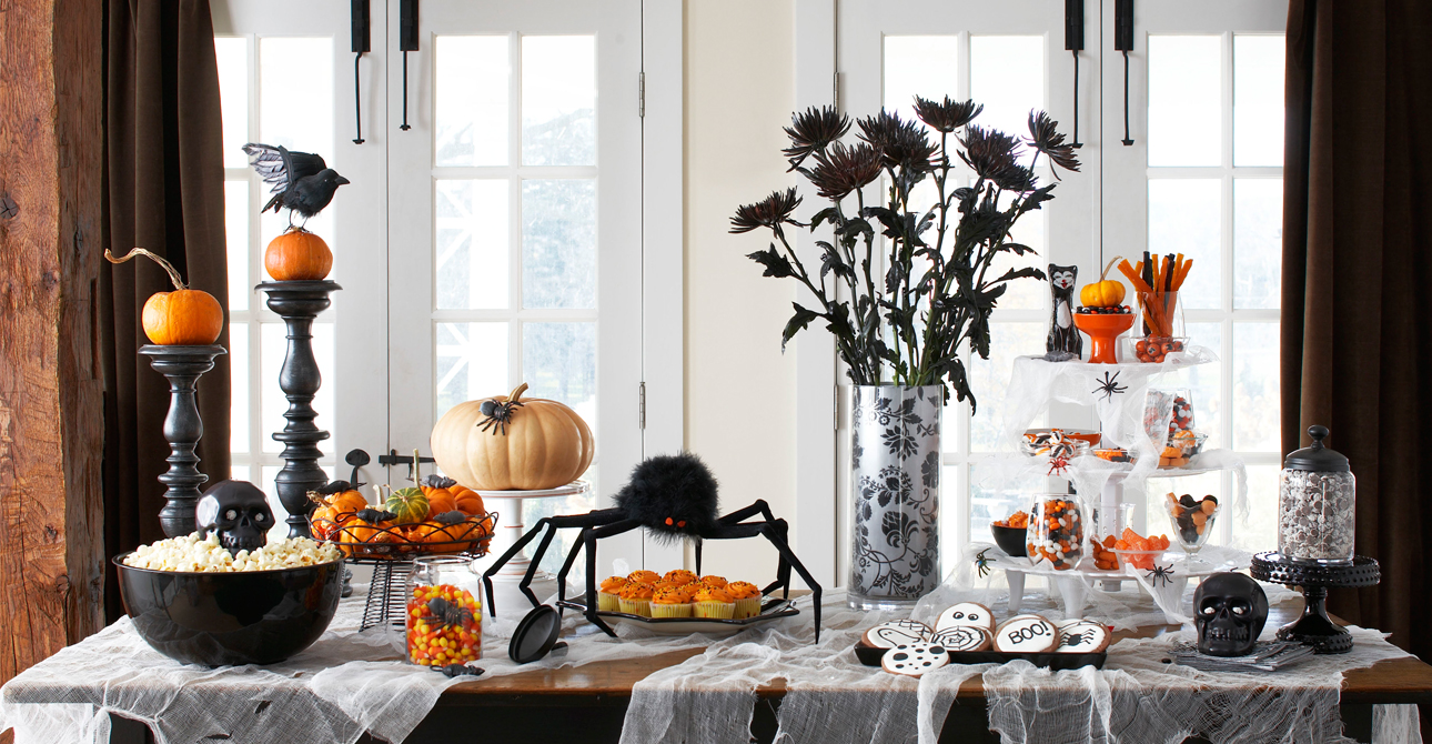 Dress Up Your Home This Hallowe'en