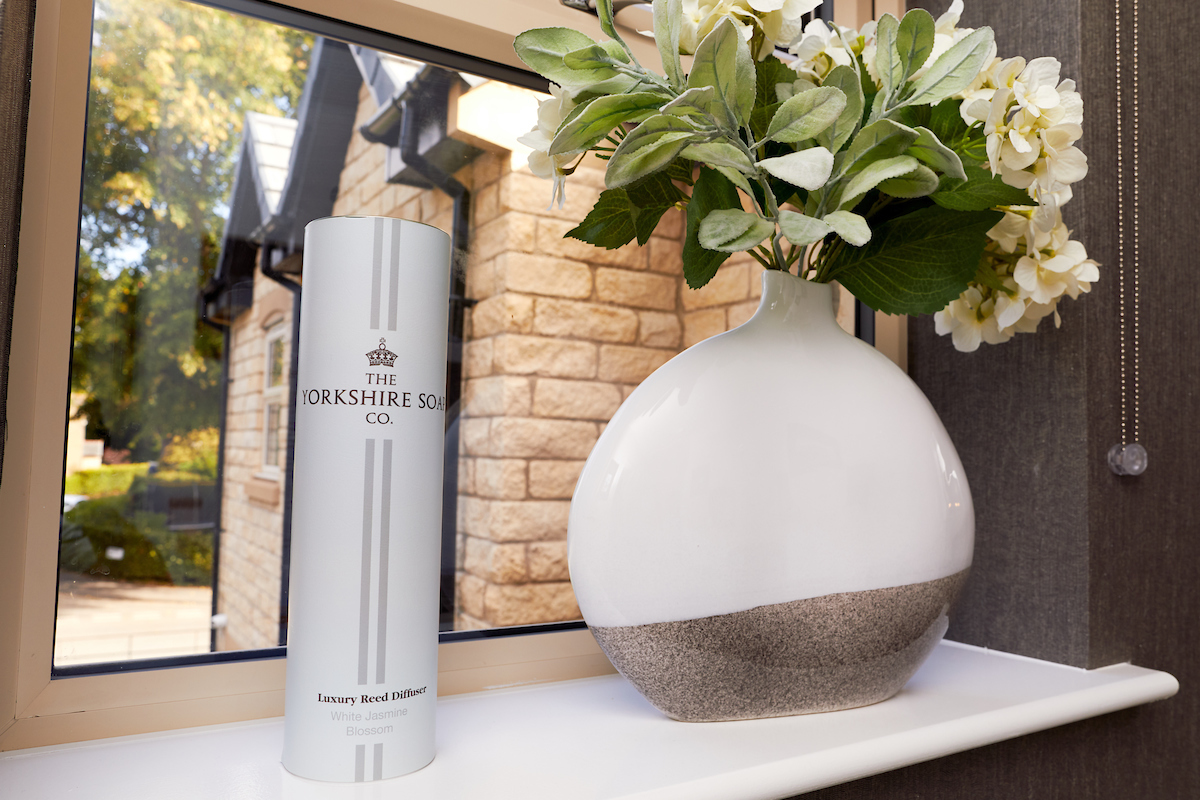 Scents to brighten your home and your mood