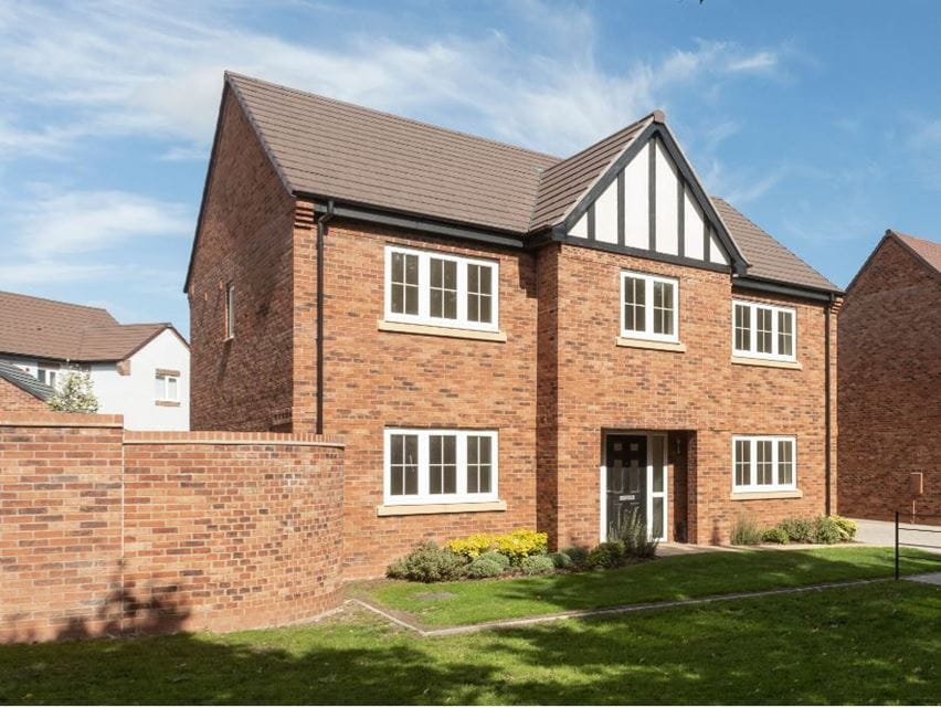 Charlesworth 5 bedroom house for sale in Streethay Charlesworth 5 bedroom house for sale in Streethay