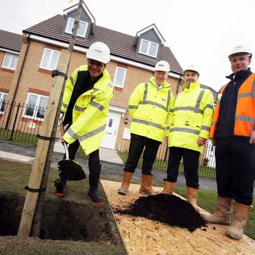 Miller Greenvale Park Chi Onwurah MP Visit 500x500